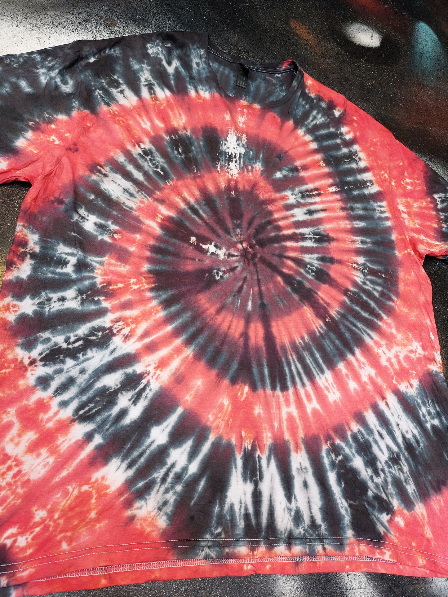 Tie Dye red black spiral T shirt UNISEX S-5XL
