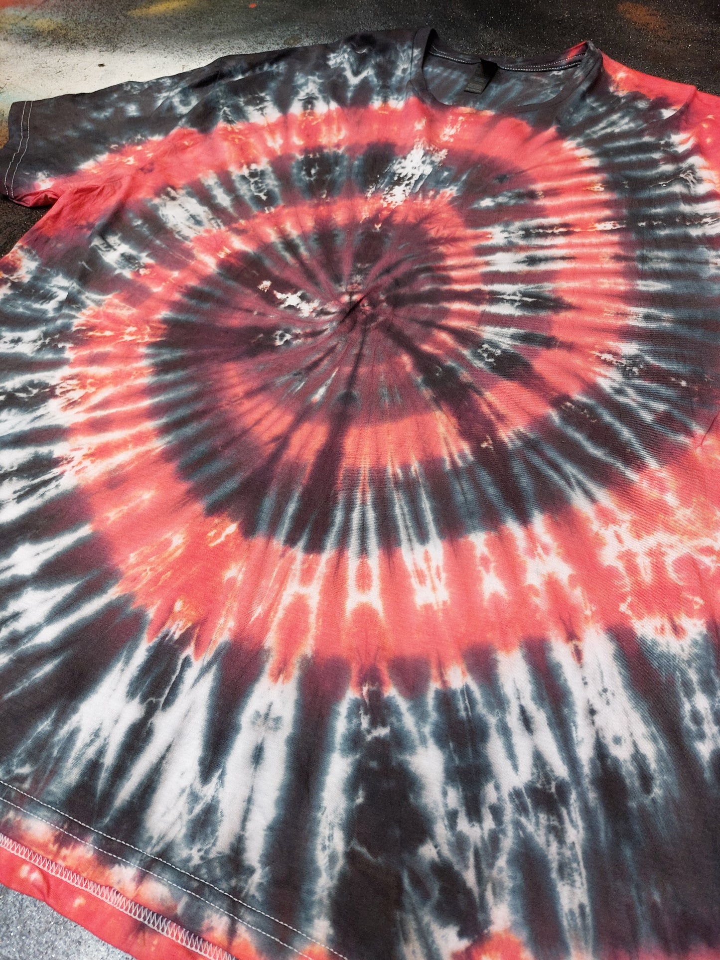Tie Dye red black spiral T shirt UNISEX S-5XL