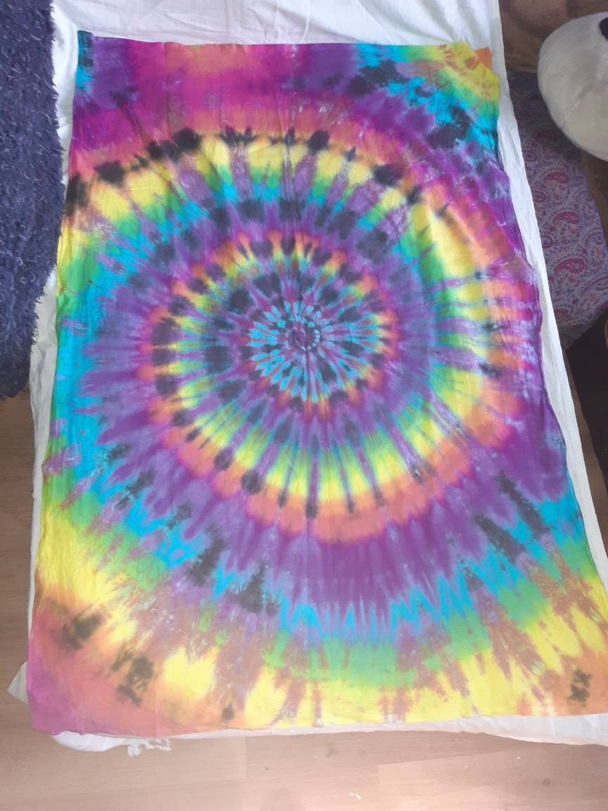 Tie Dye Tapestry Wall Hanging Psychedelic Rainbow Spiral 75x110cm Handmade
