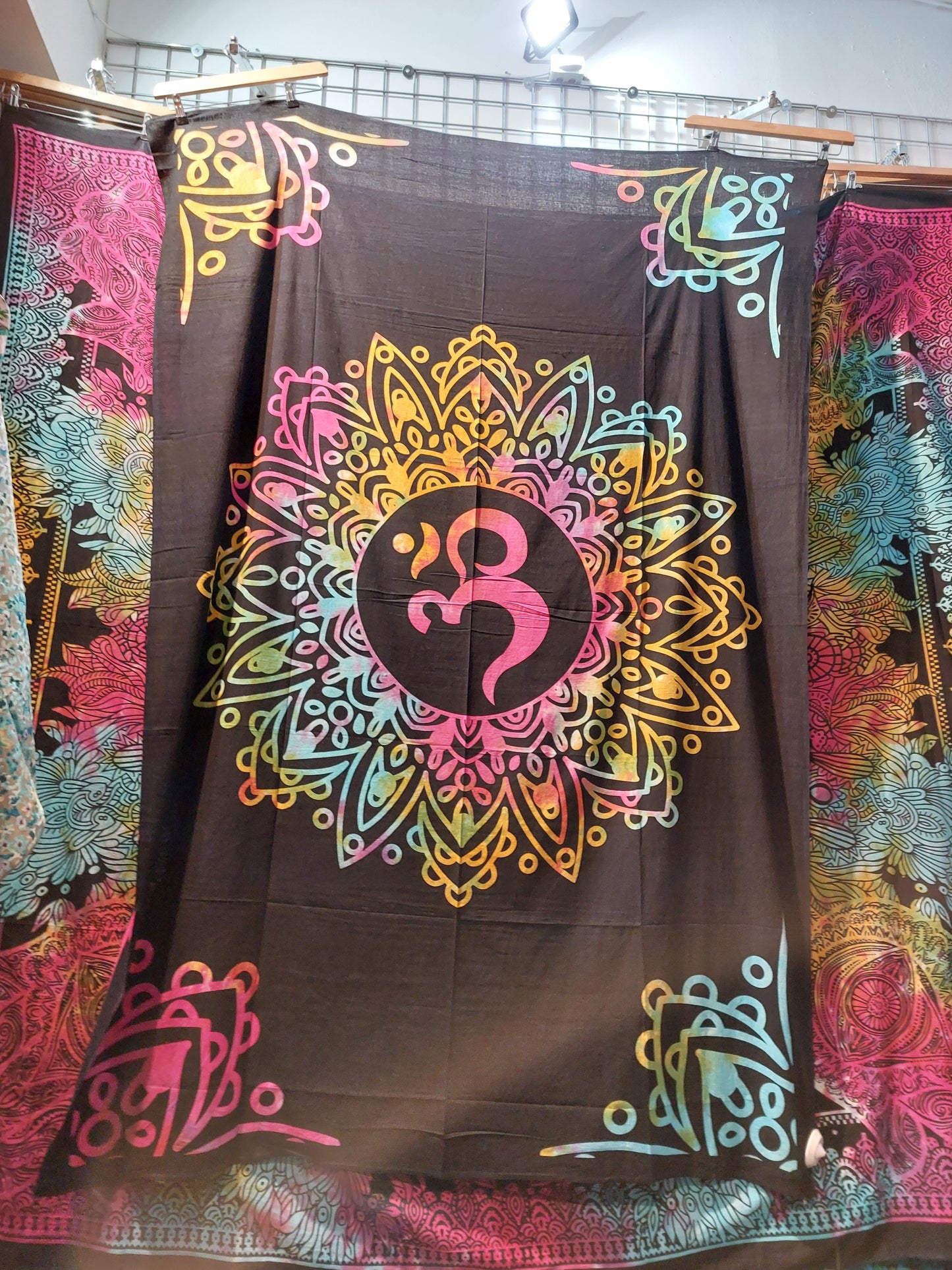 Black & Rainbow Ohm Hippy tapestry Wall Hanging Bedspread SINGLE SIZE