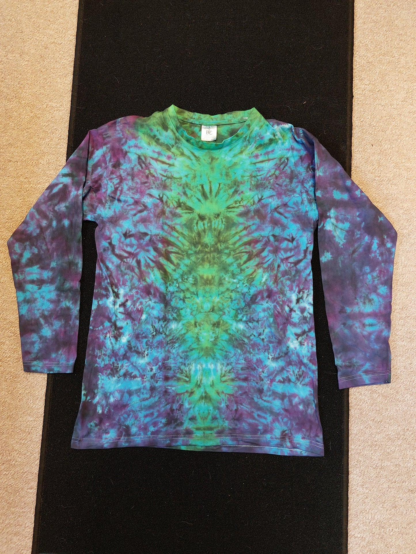 Tie Dye totem scrunch long sleeve purple green blue T shirt UNISEX S-4XL
