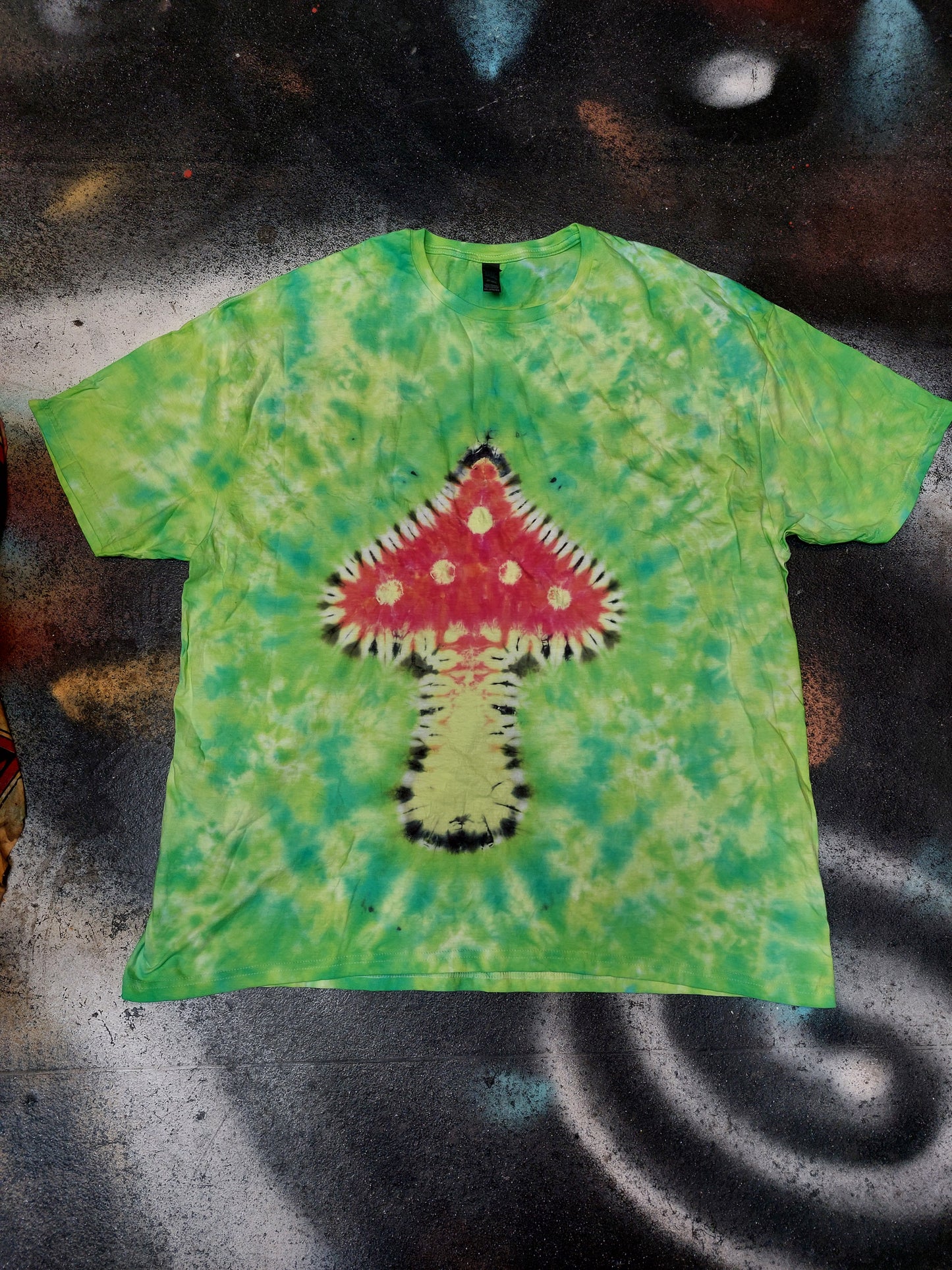 UV Reactive Magic Mushroom Tie Dye Rave T Shirt sizes S-5XL