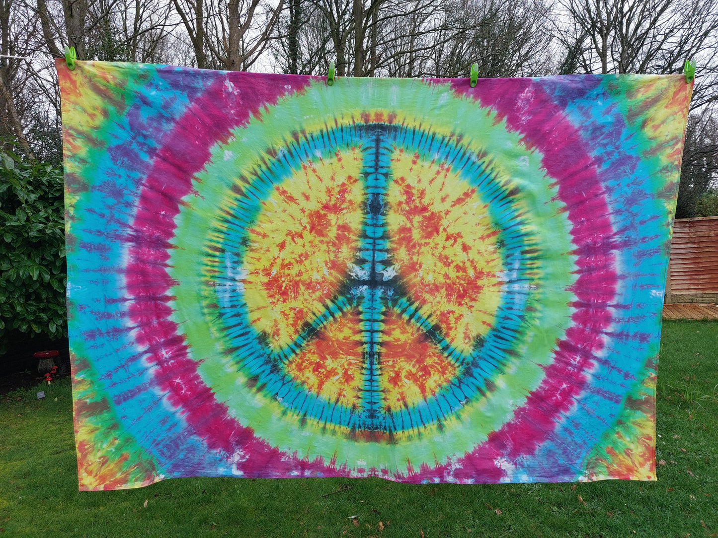 Tie Dye Tapestry Wall Hanging Psychedelic CND Peace Sign 220x150cm Handmade