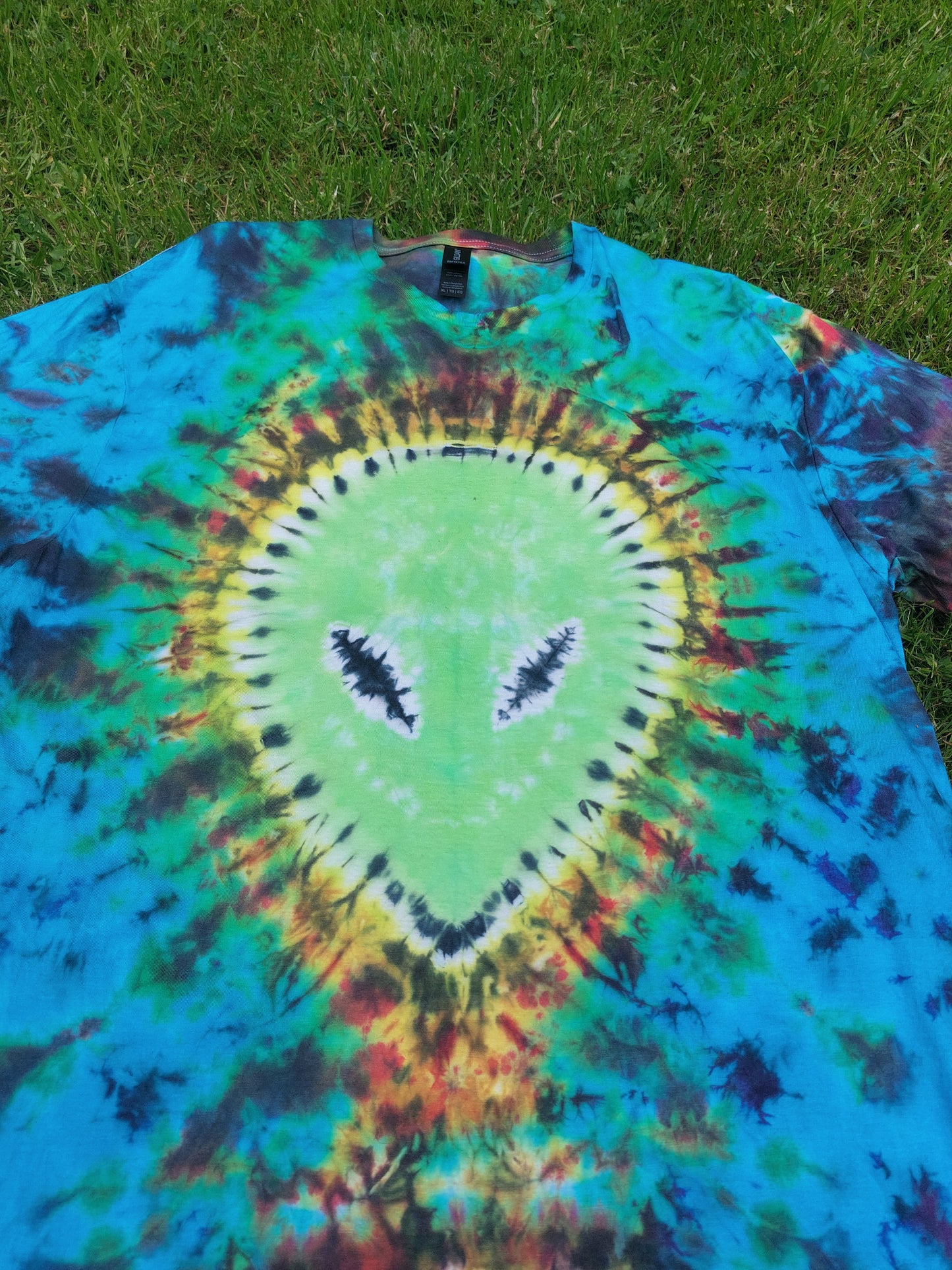 Alien Tie Dye Rainbow T shirt UNISEX S-5XL