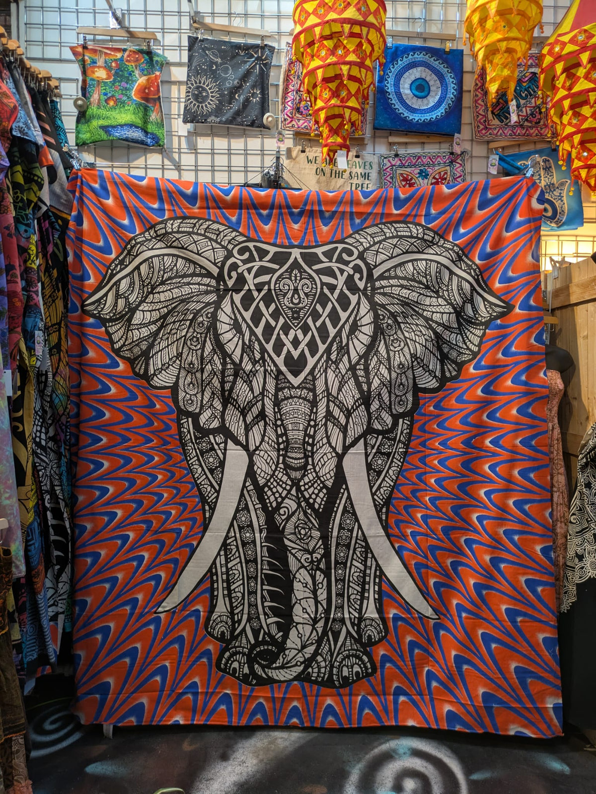 Big Elephant psychedelic background Large double bedspread wall hanging tapestry 210cm x 240cm
