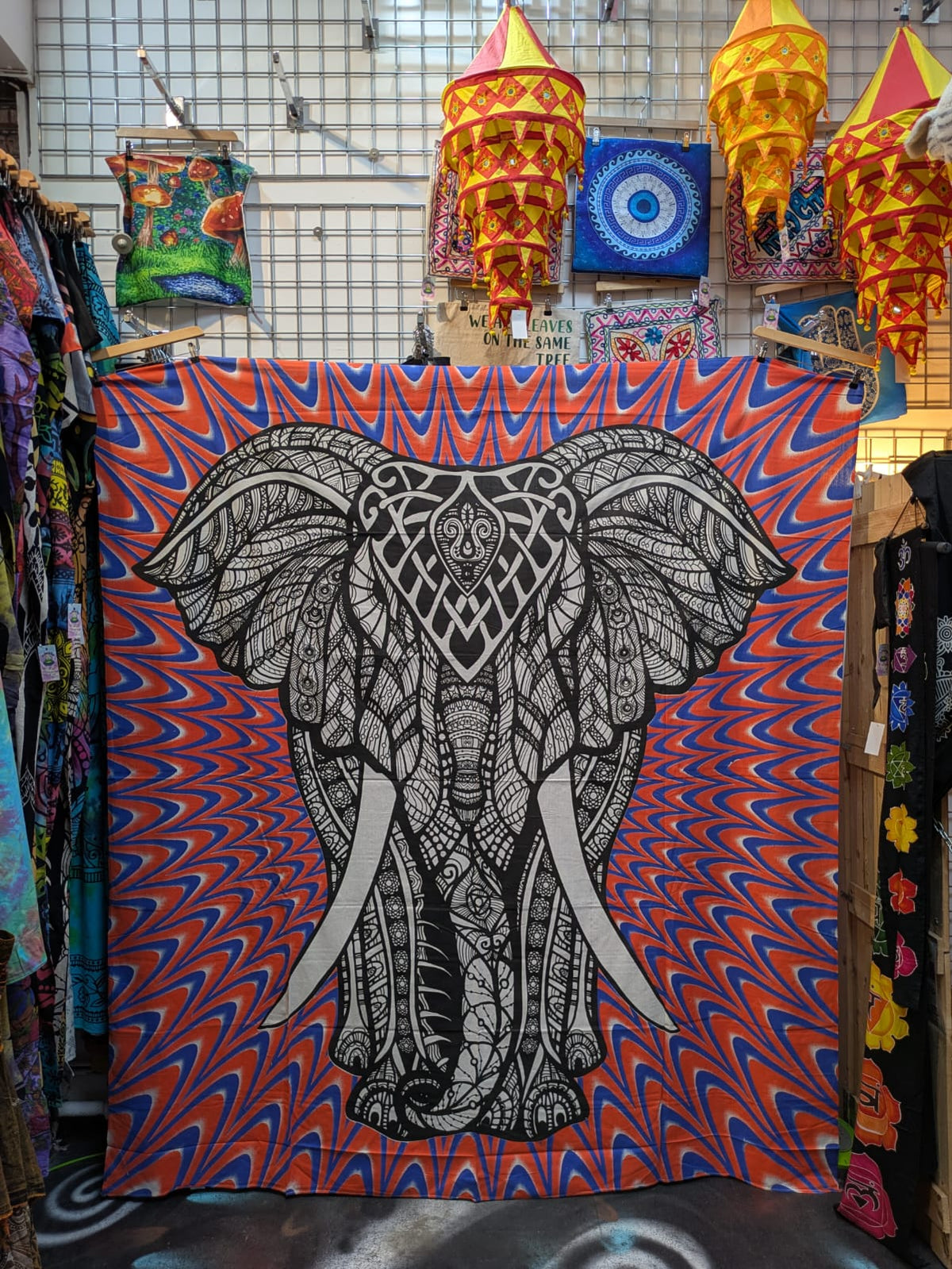 Big Elephant psychedelic background Large double bedspread wall hanging tapestry 210cm x 240cm