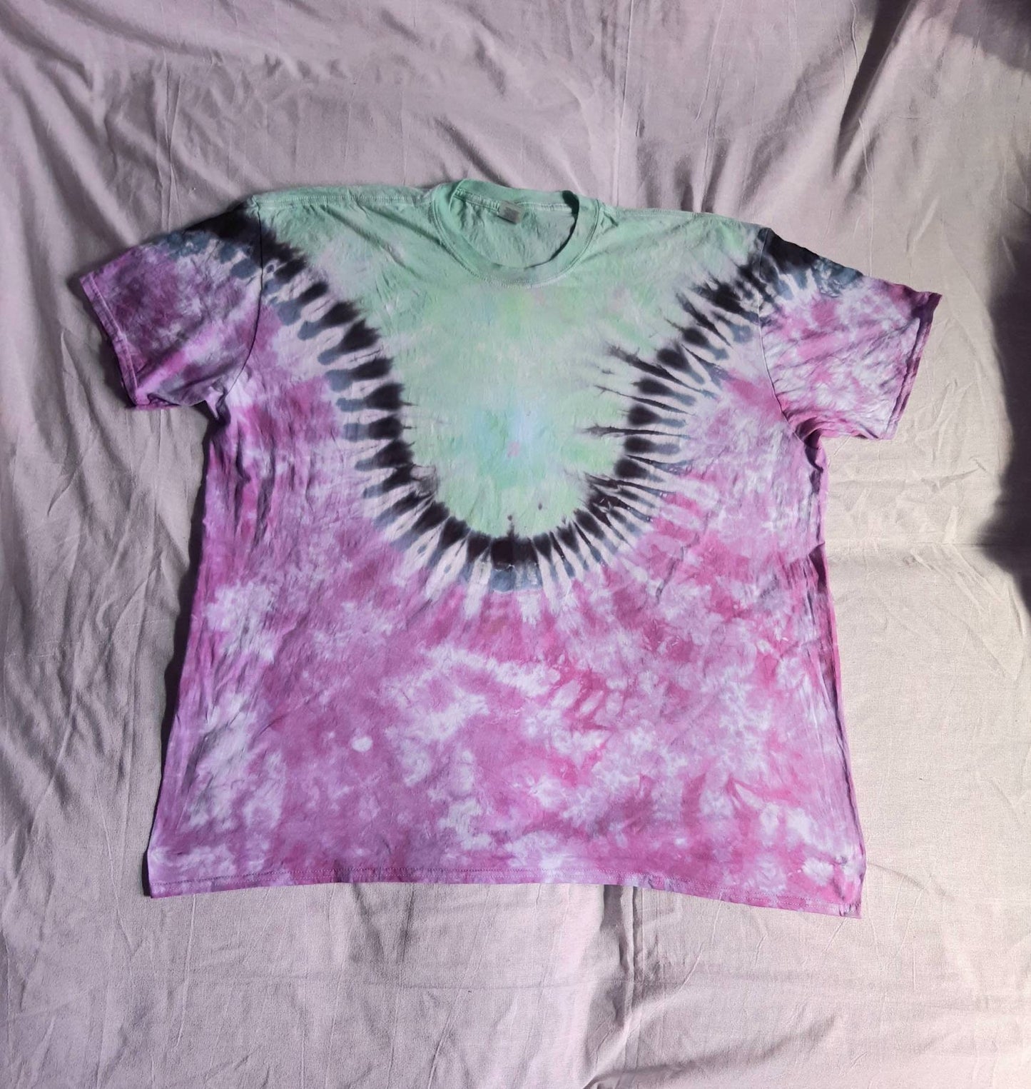 Tie Dye V U pleat T shirt pastel lilac mint UNISEX S-5XL