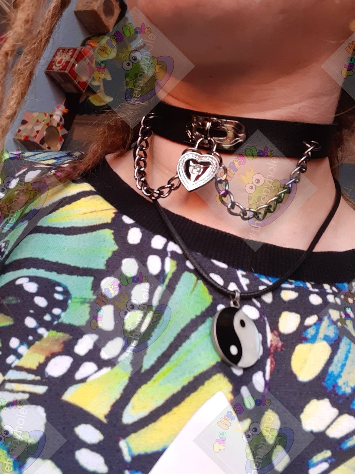 Goth chain strap collar heart choker