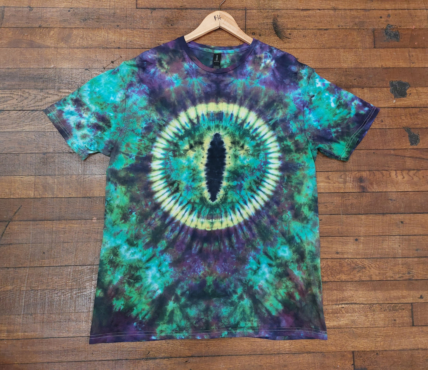 Dragon Eye Tie Dye purple green fantasy gothic