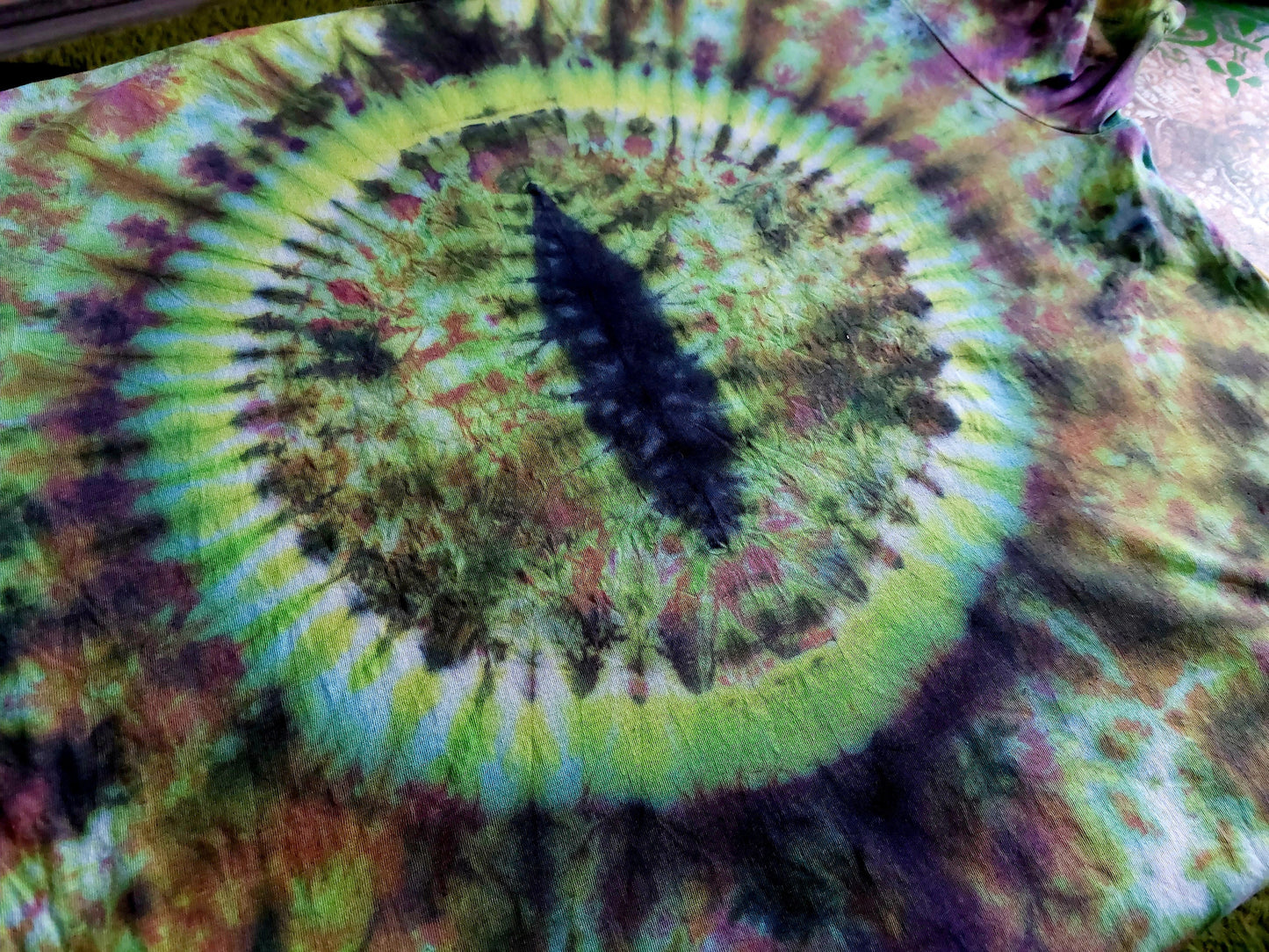 Dragon Eye Tie Dye purple green fantasy gothic