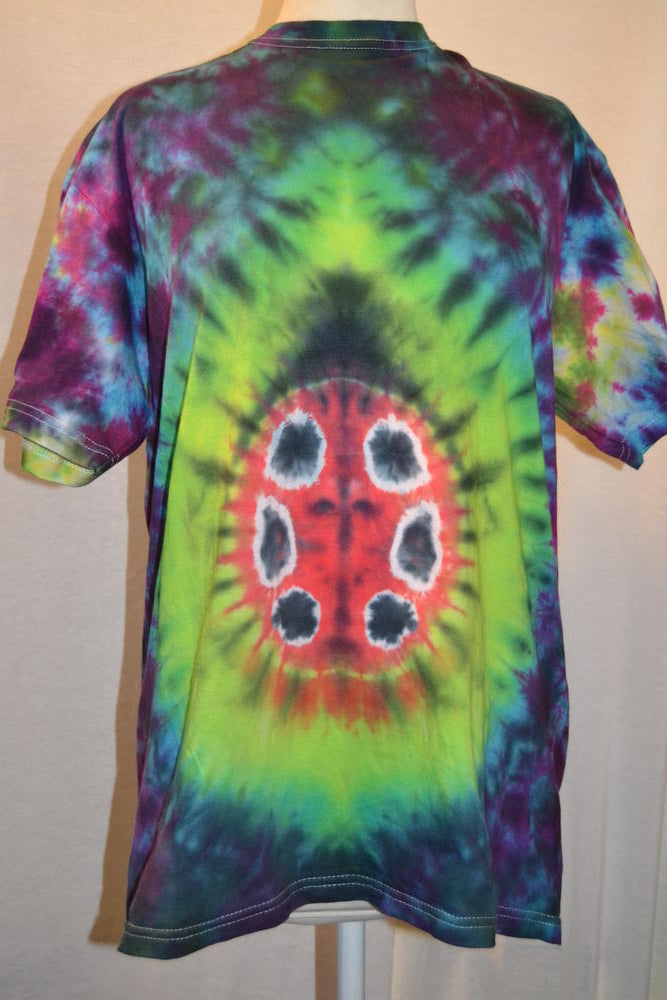 Ladybird on leaf Tie Dye T shirt UNISEX S-5XL